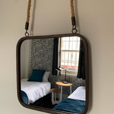 Cat And Fiddle Balmain Hotel Sydney Bagian luar foto