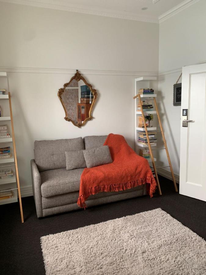 Cat And Fiddle Balmain Hotel Sydney Bagian luar foto