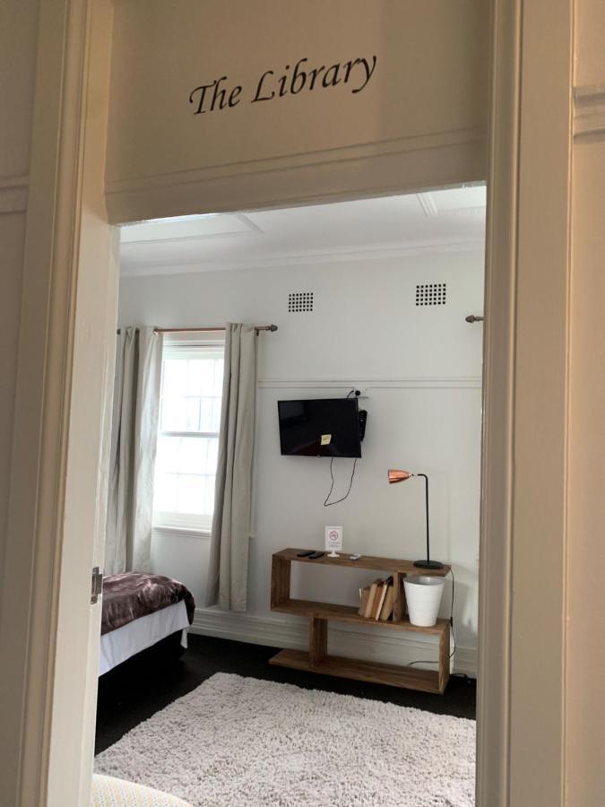 Cat And Fiddle Balmain Hotel Sydney Bagian luar foto