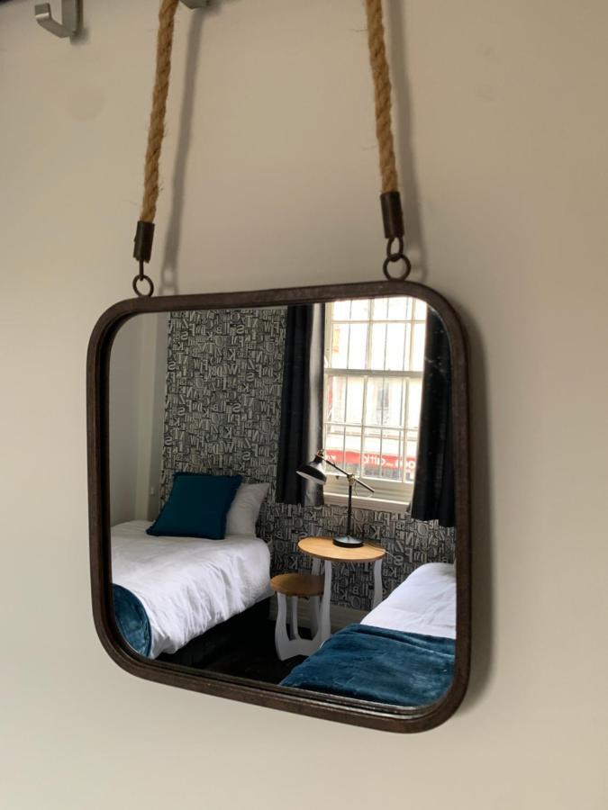 Cat And Fiddle Balmain Hotel Sydney Bagian luar foto